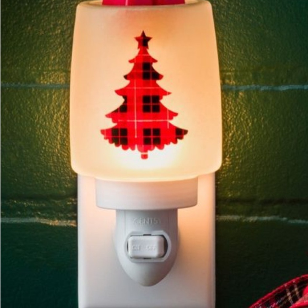 Pine for plaid scentsy warmer NIB